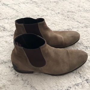 “NDC Made By Hand” Men’s Suede Chelsea Boots
